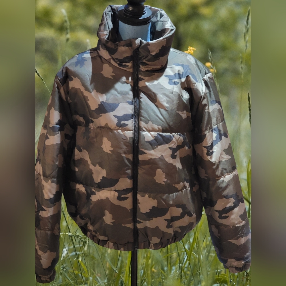 Wild Fable crop top camo jacket